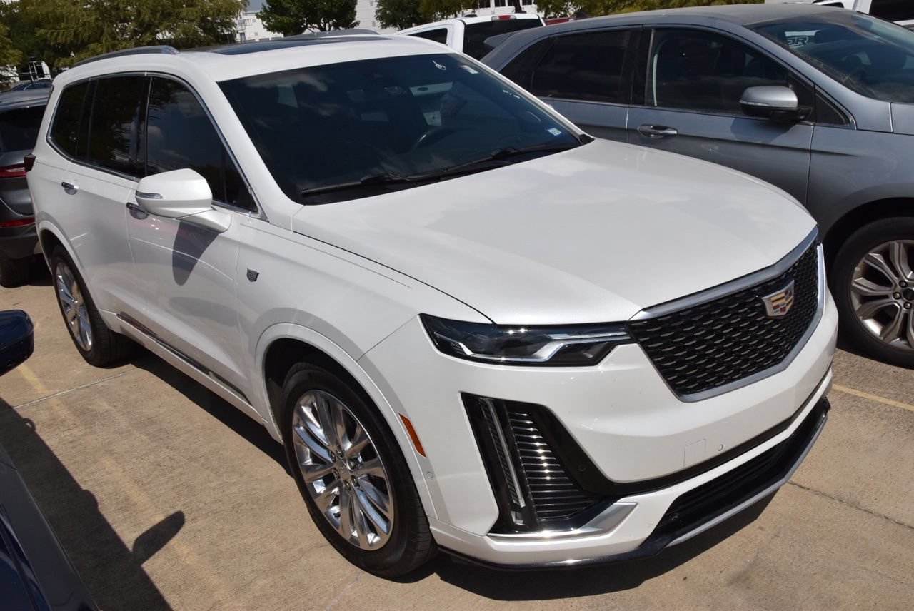 Used 2020 Cadillac XT6 Premium Luxury FWD image 4
