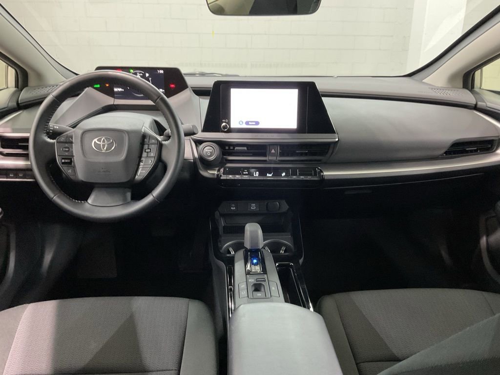 Used 2024 Toyota Prius LE FWD image 6