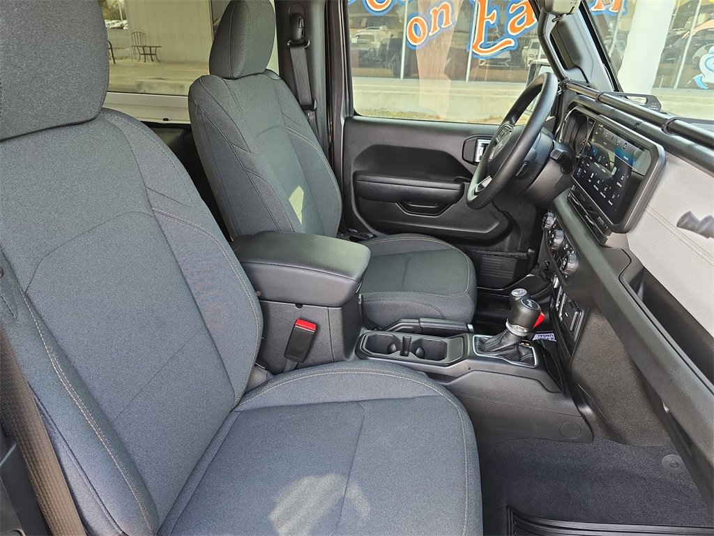 Used 2025 Jeep Wrangler Sport image 10