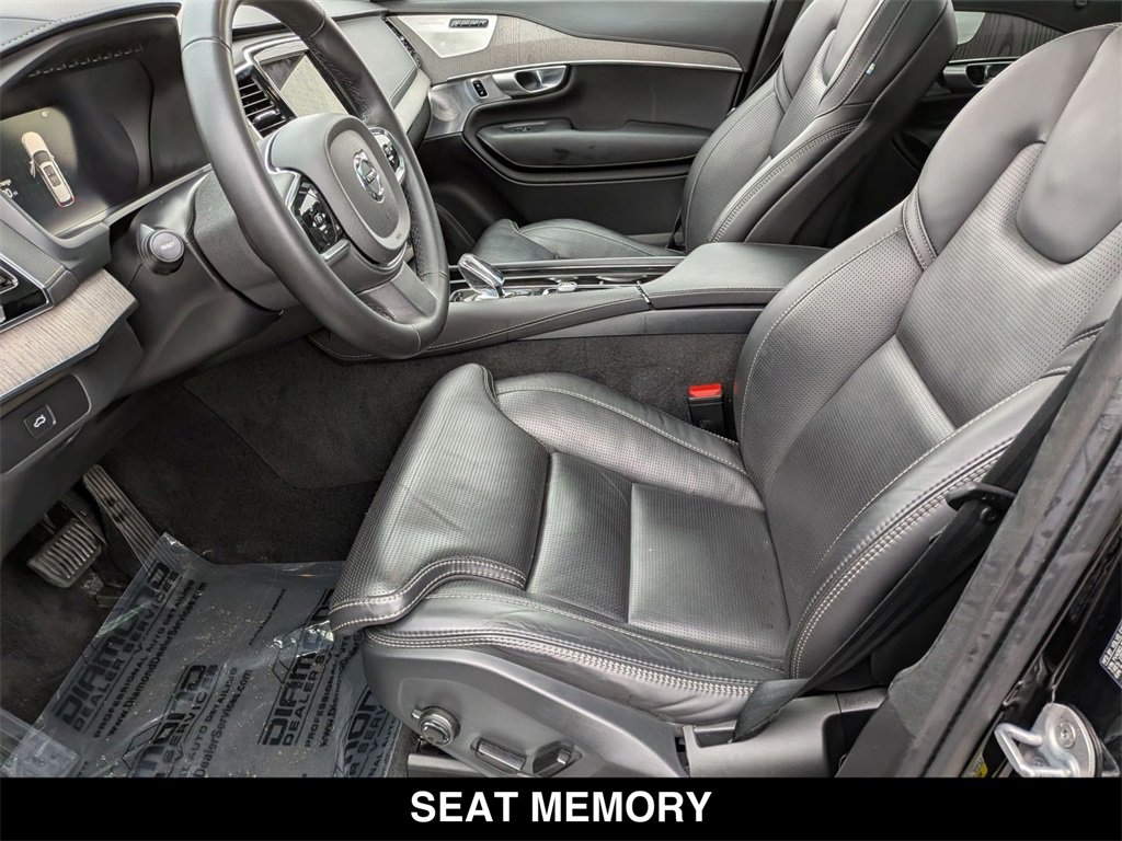 Used 2024 Volvo XC90 B6 Ultimate w/ Lounge Package image 3