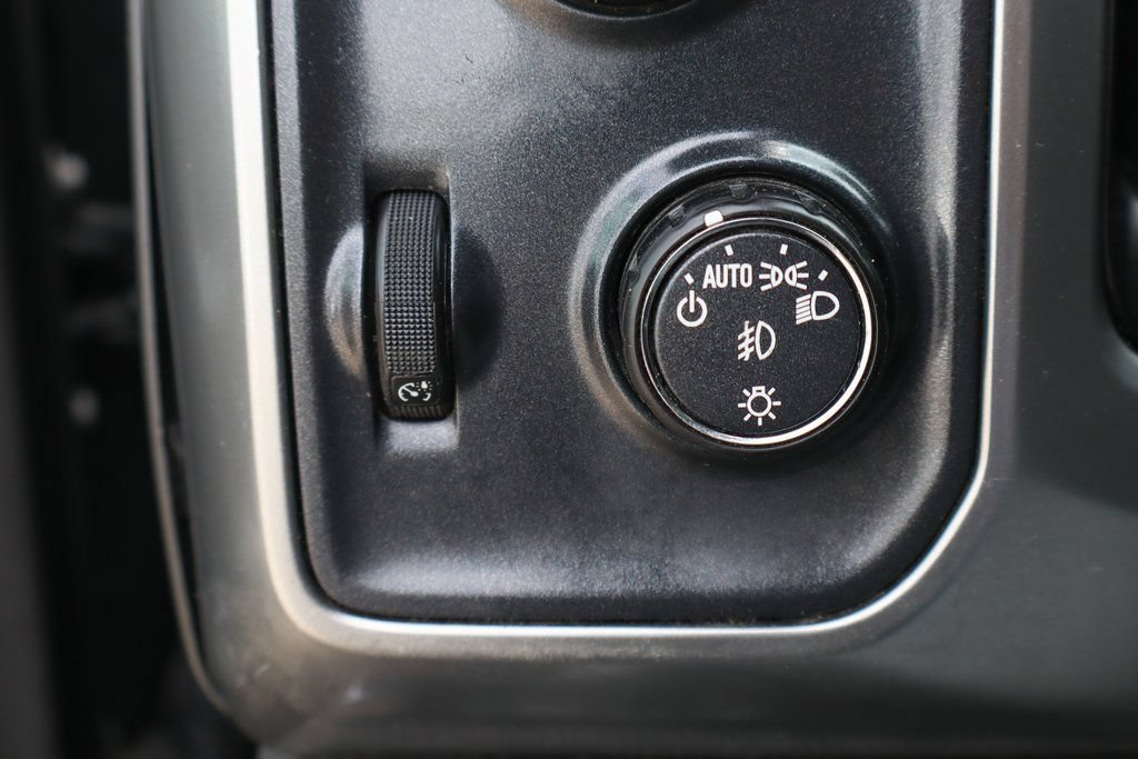 Used 2018 Chevrolet Silverado 1500 LT w/ All Star Edition AWD/4WD image 18
