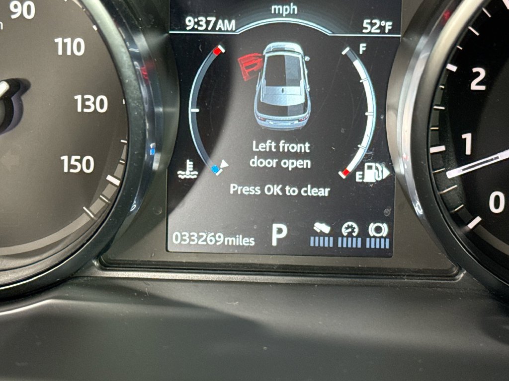 Used 2019 Land Rover Discovery Sport SE AWD/4WD image 44