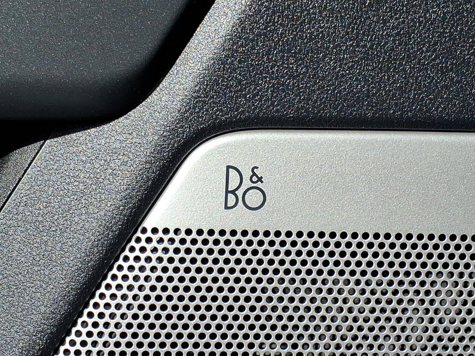 Used 2024 Ford F250 Lariat w/ Tremor Off-Road Package image 24