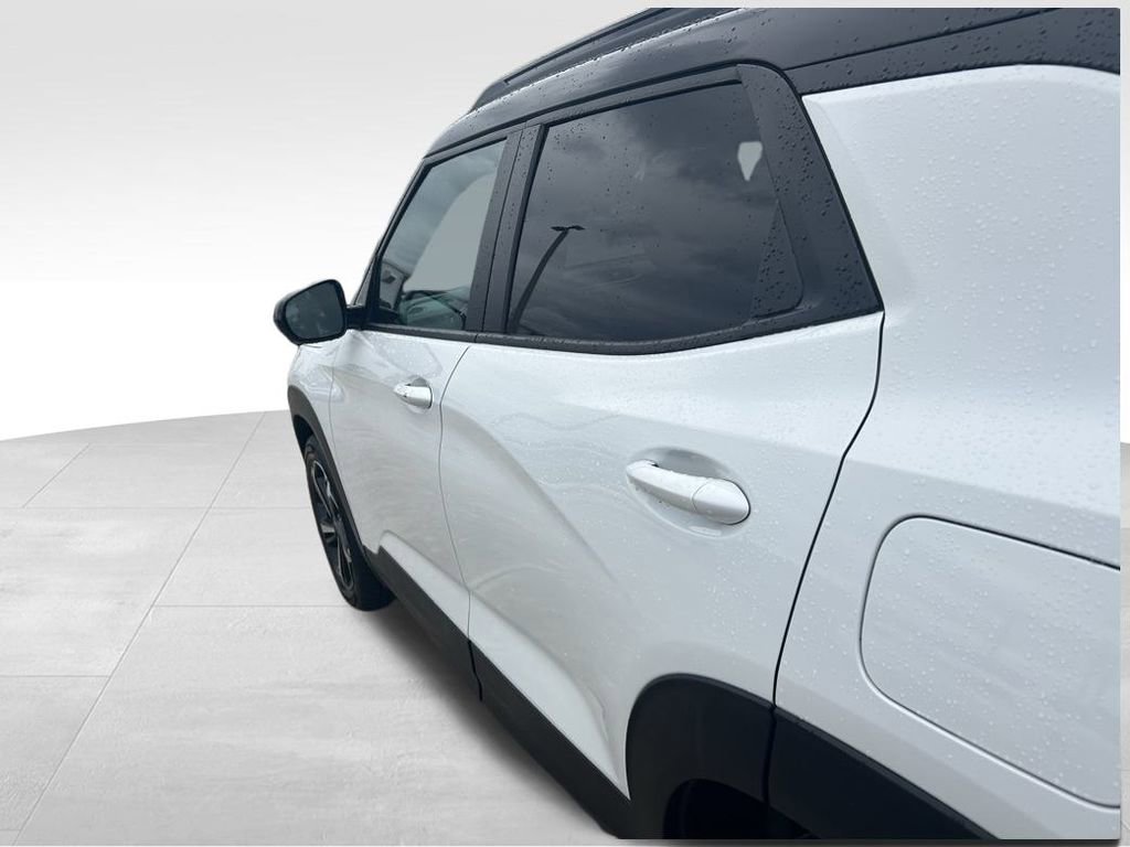 Used 2021 Chevrolet TrailBlazer RS w/ Technology Package image 28