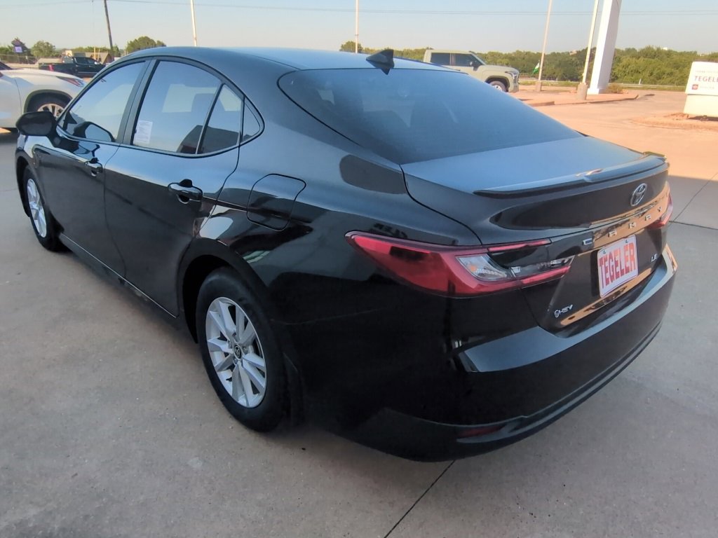 New 2025 Toyota Camry LE image 5