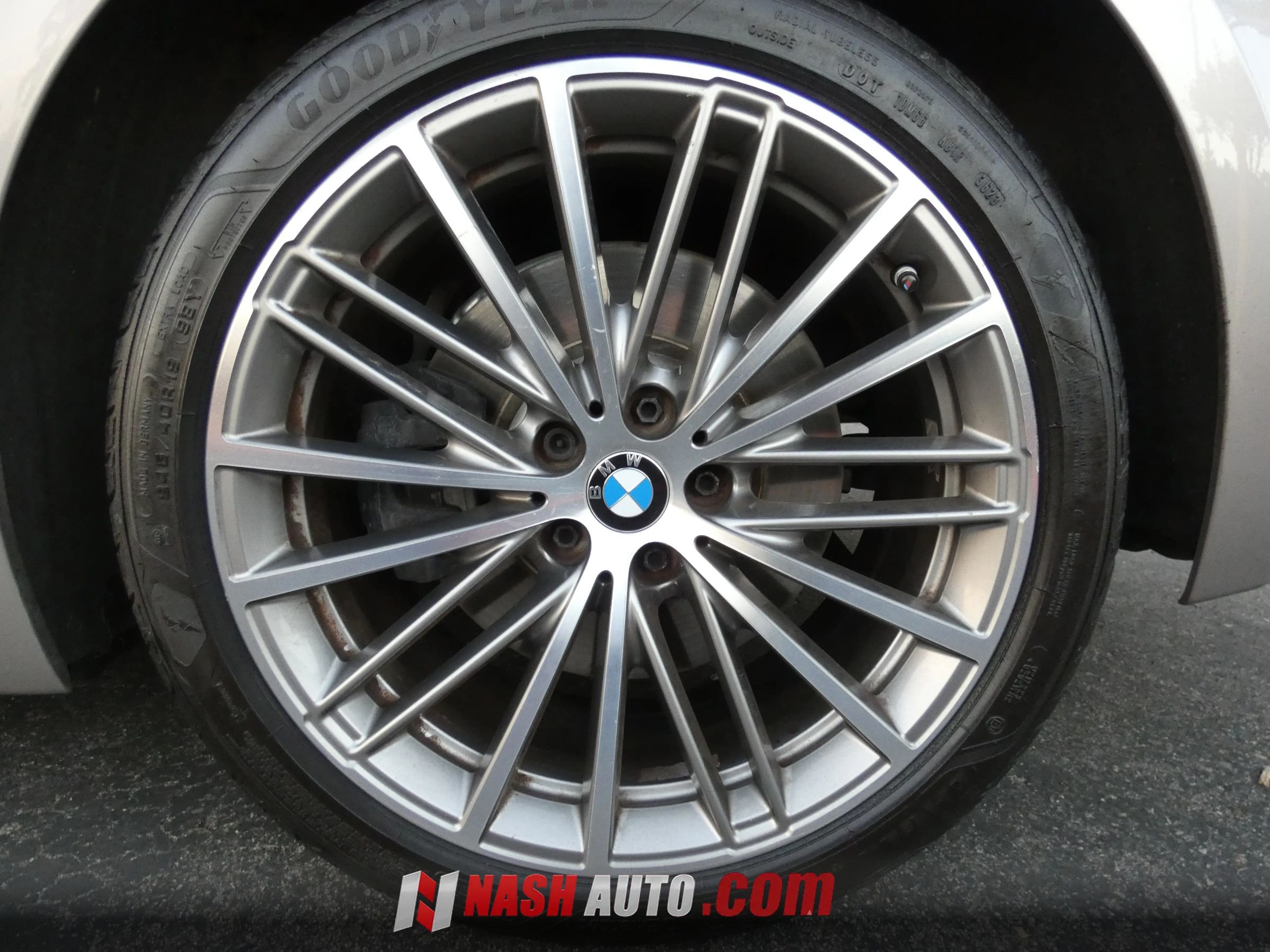 Used 2018 BMW 540i RWD image 19
