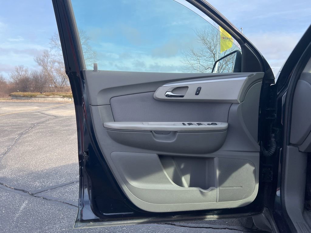 Used 2012 Chevrolet Traverse LS image 8