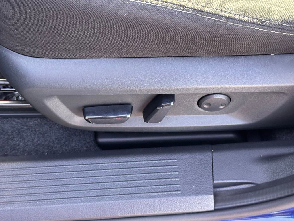 Certified 2023 Nissan Rogue SV image 12