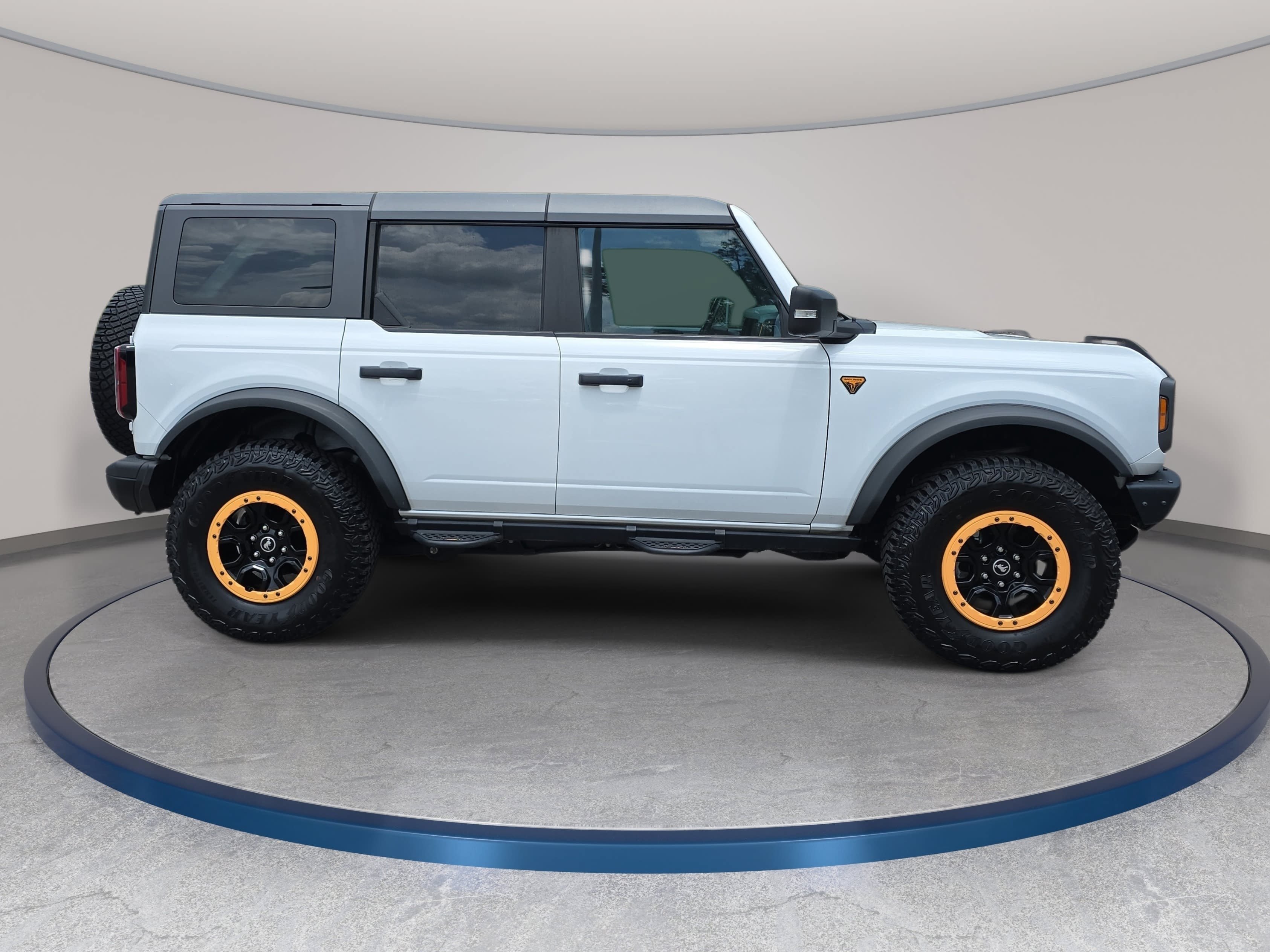 Used 2023 Ford Bronco Badlands AWD/4WD image 5