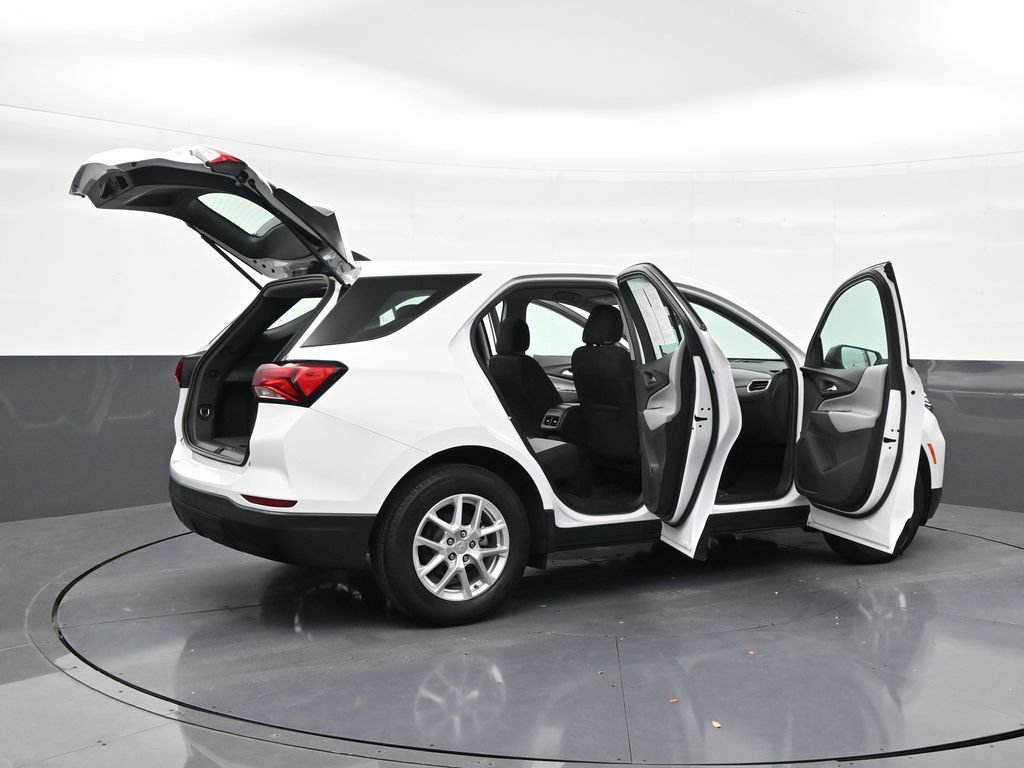 Used 2024 Chevrolet Equinox LS FWD image 25