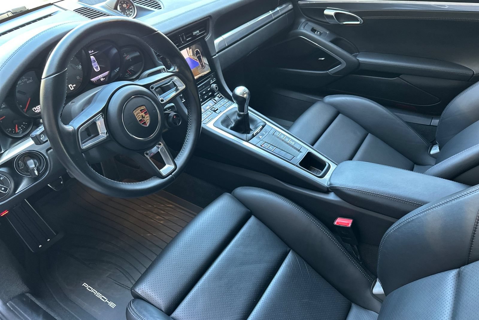 Used 2018 Porsche 911 Carrera S RWD image 4