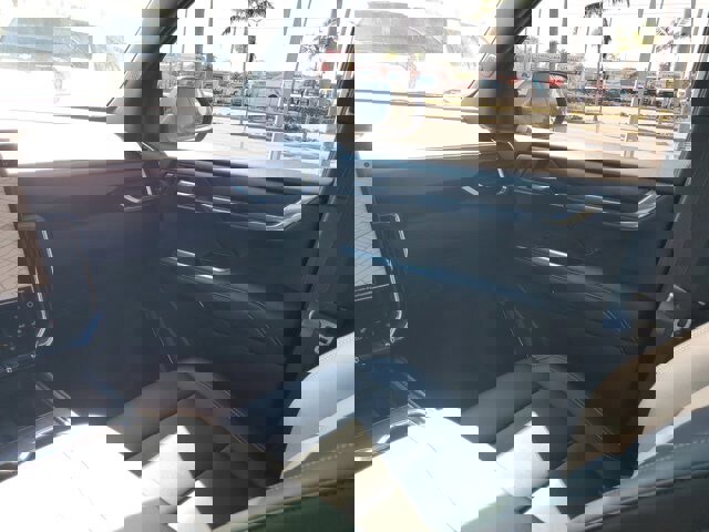 Used 2024 GMC Acadia Elevation w/ Luxury Package image 17