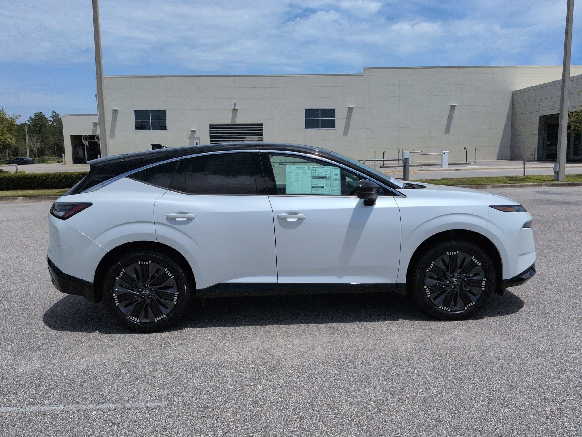 New 2026 Nissan Murano Platinum w/ Cargo Package AWD/4WD image 4