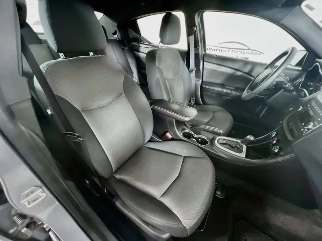 Used 2013 Dodge Avenger SE FWD image 24