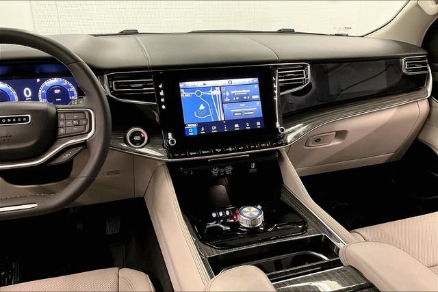 Used 2022 Jeep Wagoneer Series II AWD/4WD image 7