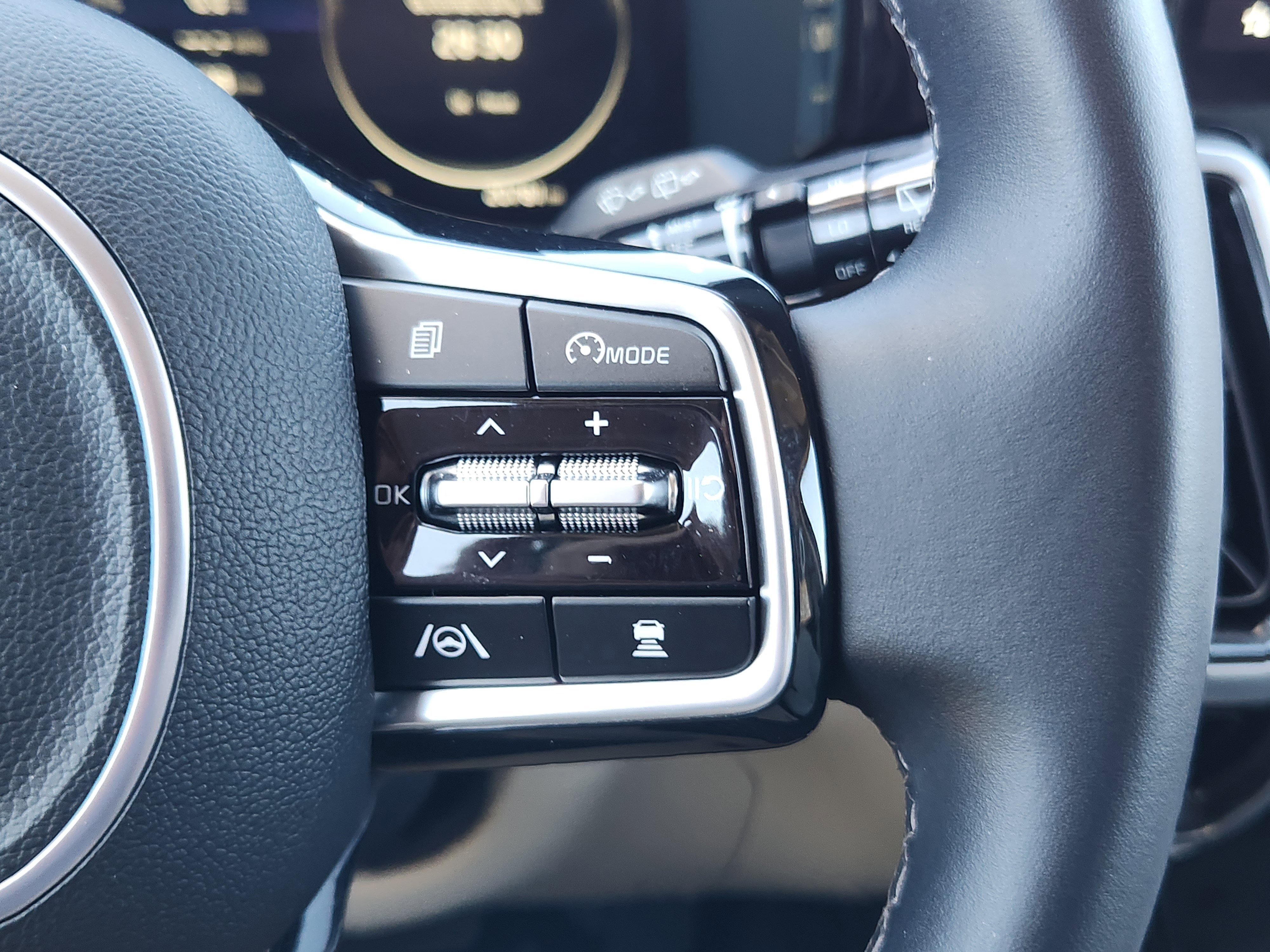 Used 2023 Kia Sorento SX image 34