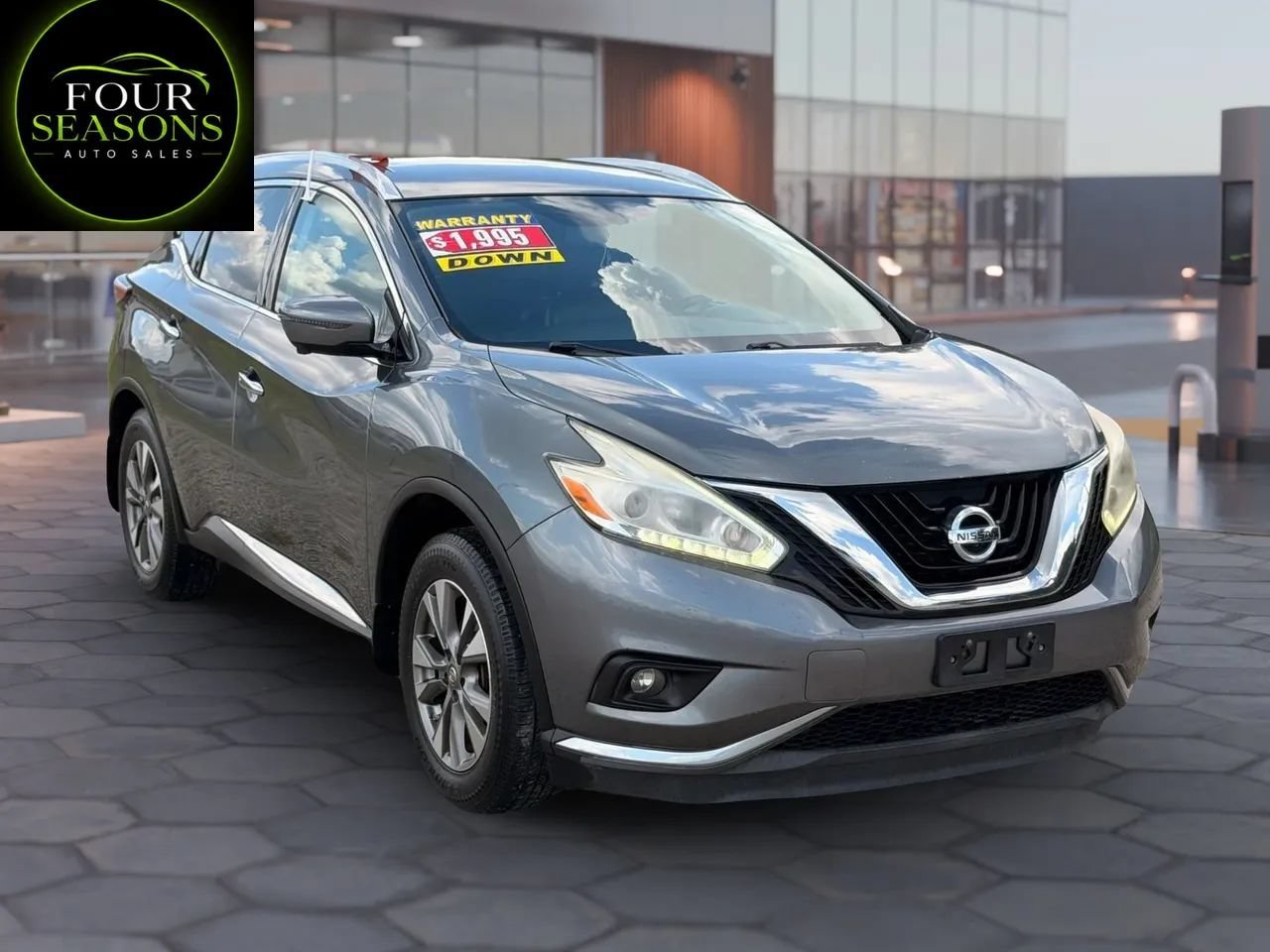 Used 2017 Nissan Murano SL w/ Cargo Package FWD image 4