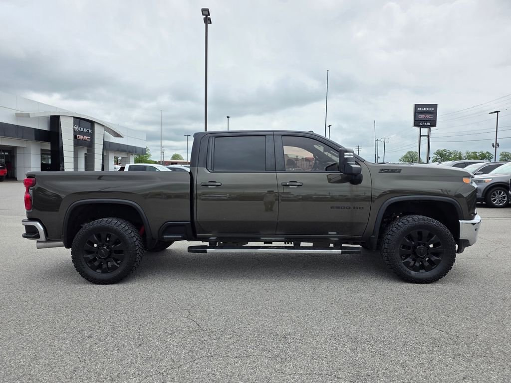Used 2022 Chevrolet Silverado 2500 LT w/ Convenience Package AWD/4WD image 9