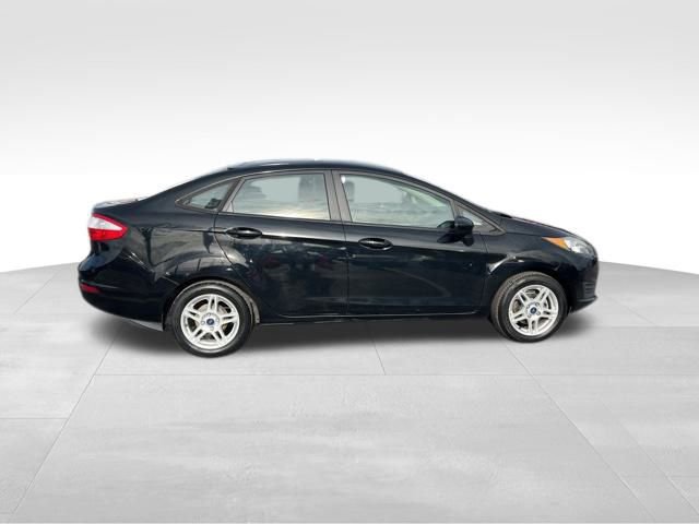 Used 2017 Ford Fiesta SE image 8