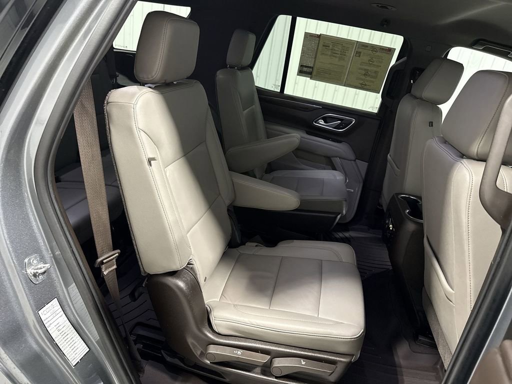 Used 2021 Chevrolet Tahoe Z71 w/ Z71 Off-Road Package AWD/4WD image 28