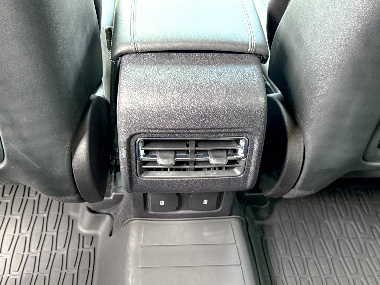 Used 2023 Lincoln Corsair AWD w/ Equipment Group 101A image 21