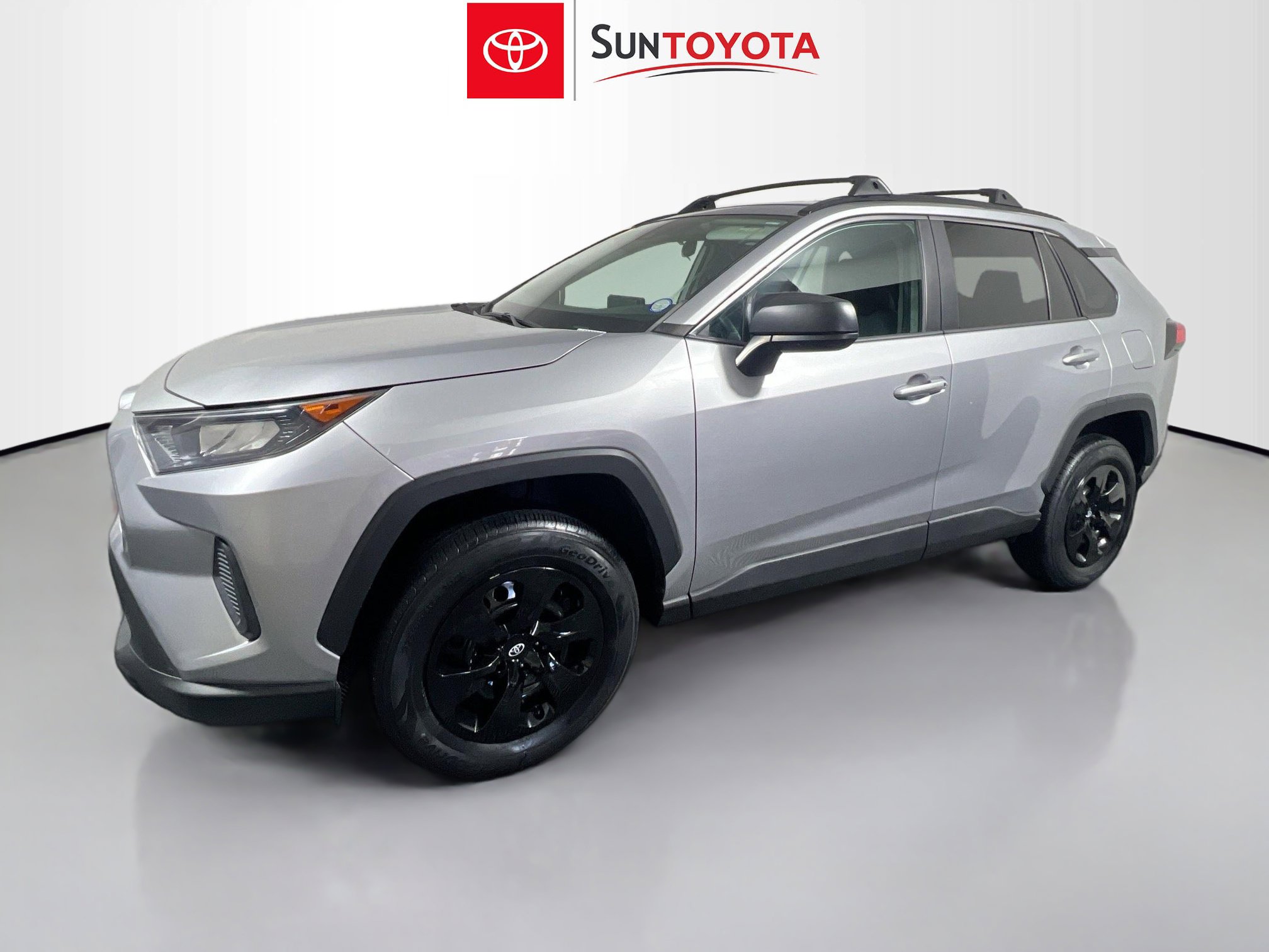Used 2020 Toyota RAV4 LE image 9