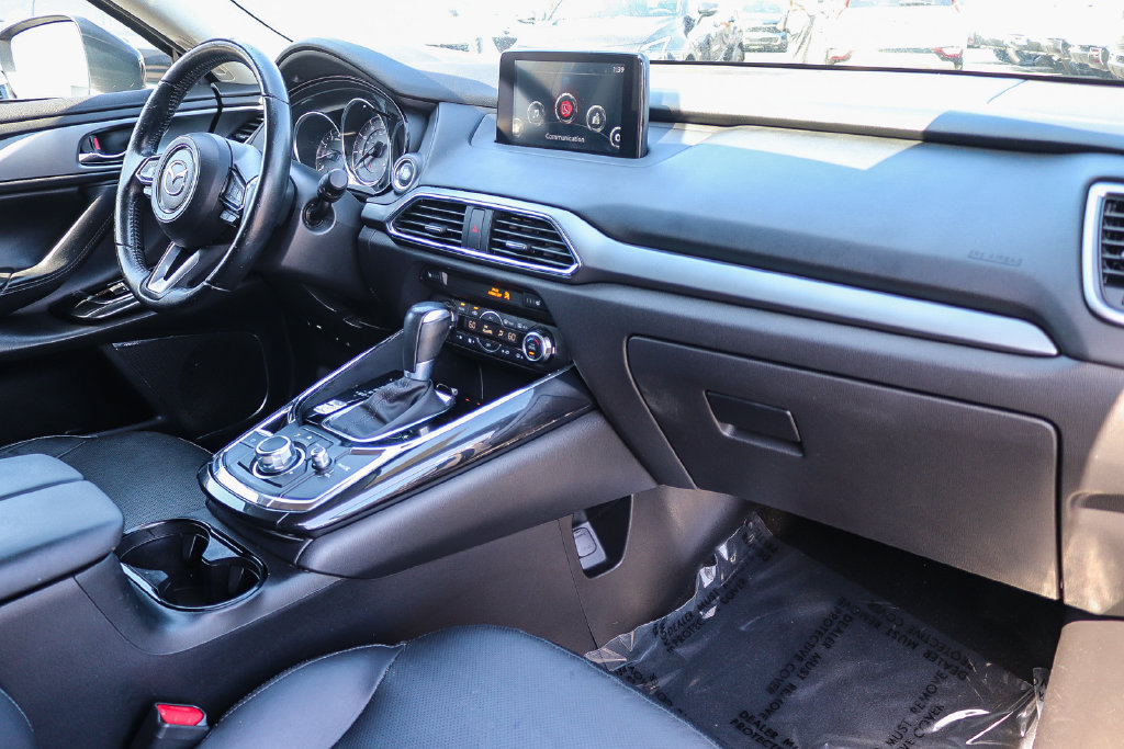 Used 2018 MAZDA CX-9 Touring w/ Touring Premium Package FWD image 16