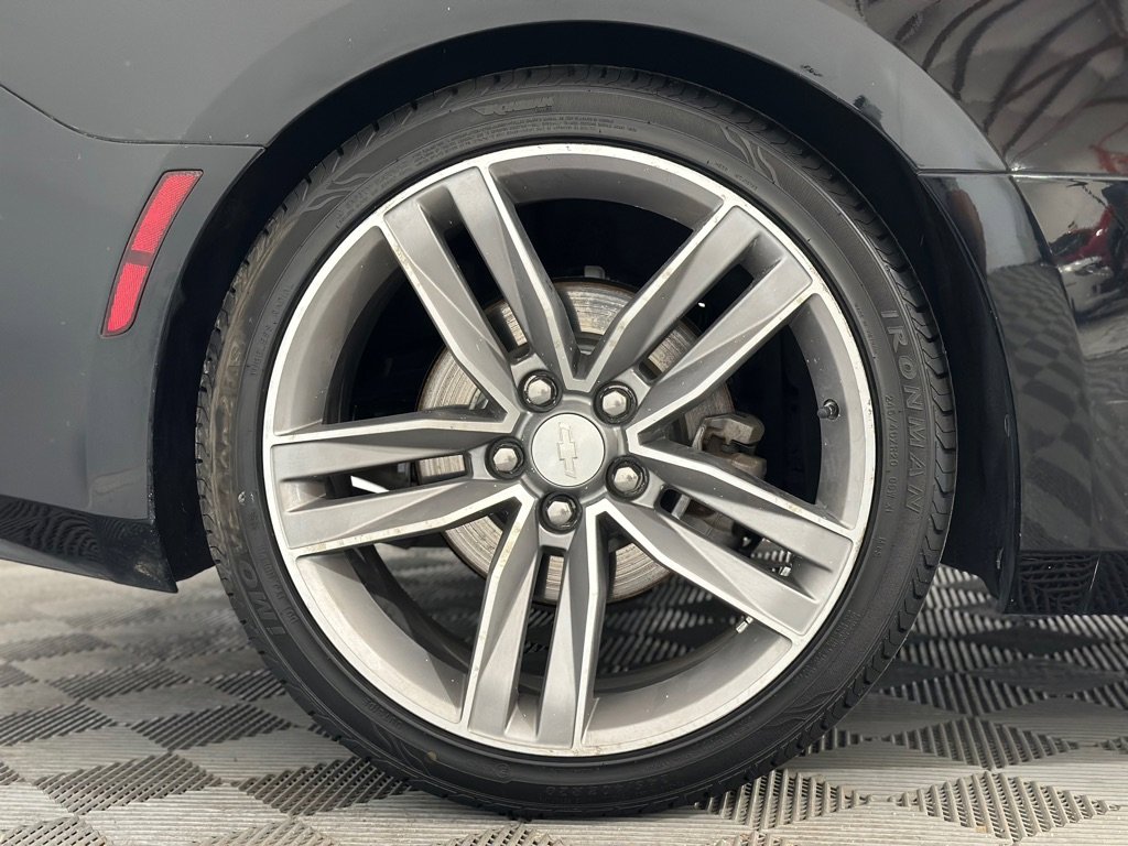 Used 2018 Chevrolet Camaro LT w/ RS Package image 38