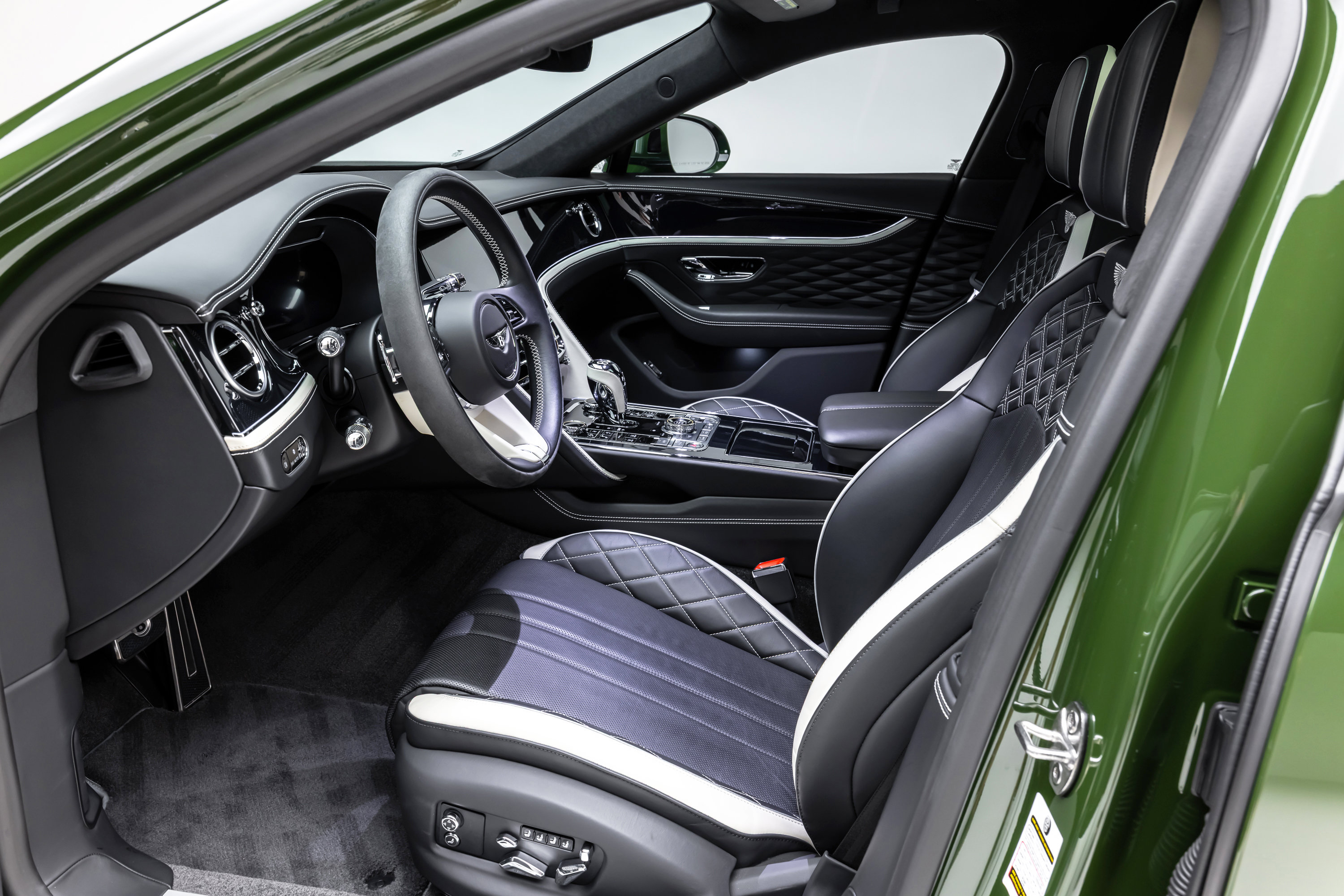 Used 2024 Bentley Flying Spur W12 AWD/4WD image 75