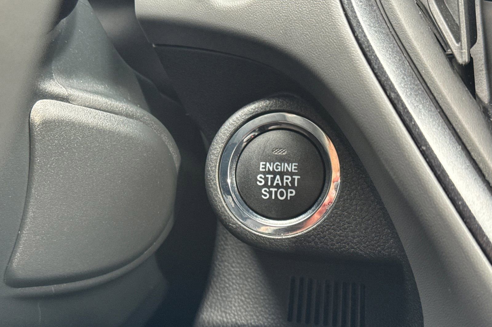 Certified 2025 Subaru Crosstrek 2.5i Limited w/ Crosstrek Mirror Package image 26