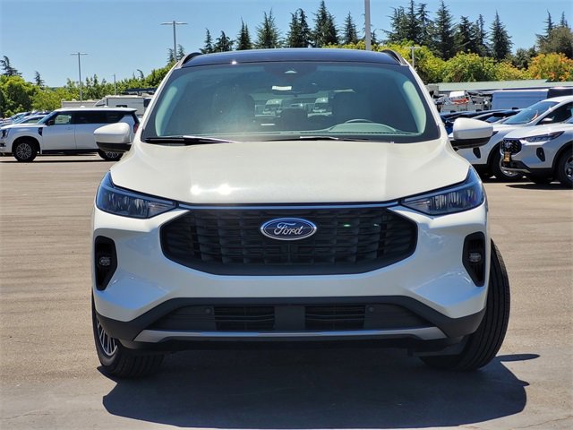 New 2025 Ford Escape SE image 3