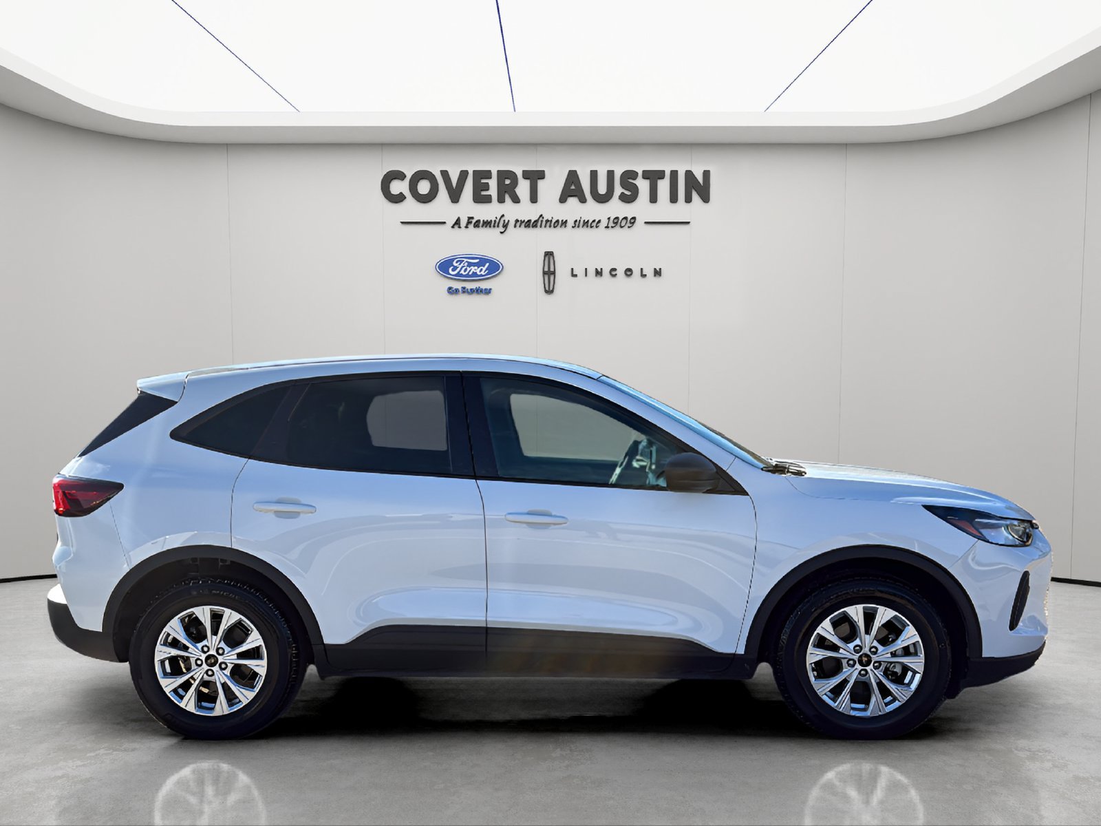 Used 2025 Ford Escape Active FWD image 6
