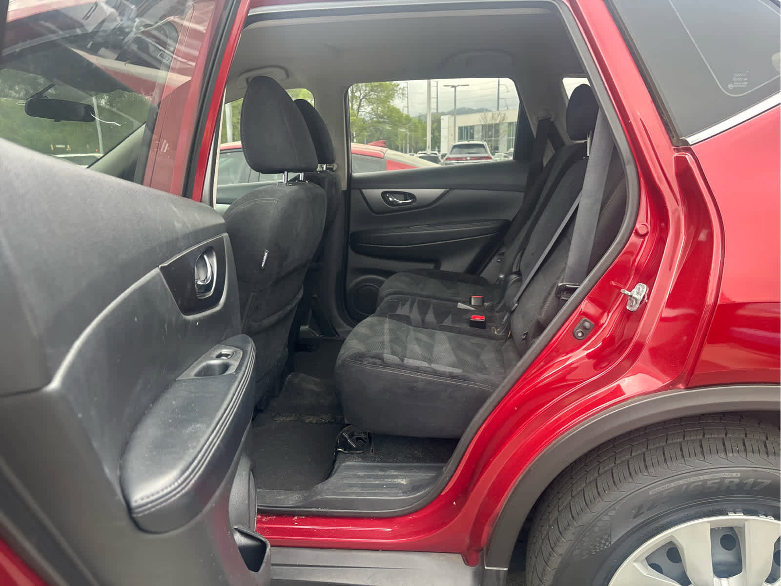 Used 2016 Nissan Rogue S image 15