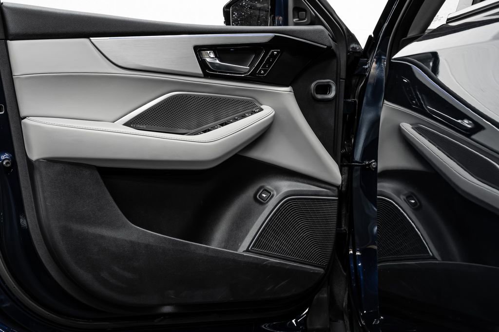 Certified 2023 Acura MDX FWD w/ Technology Package image 21