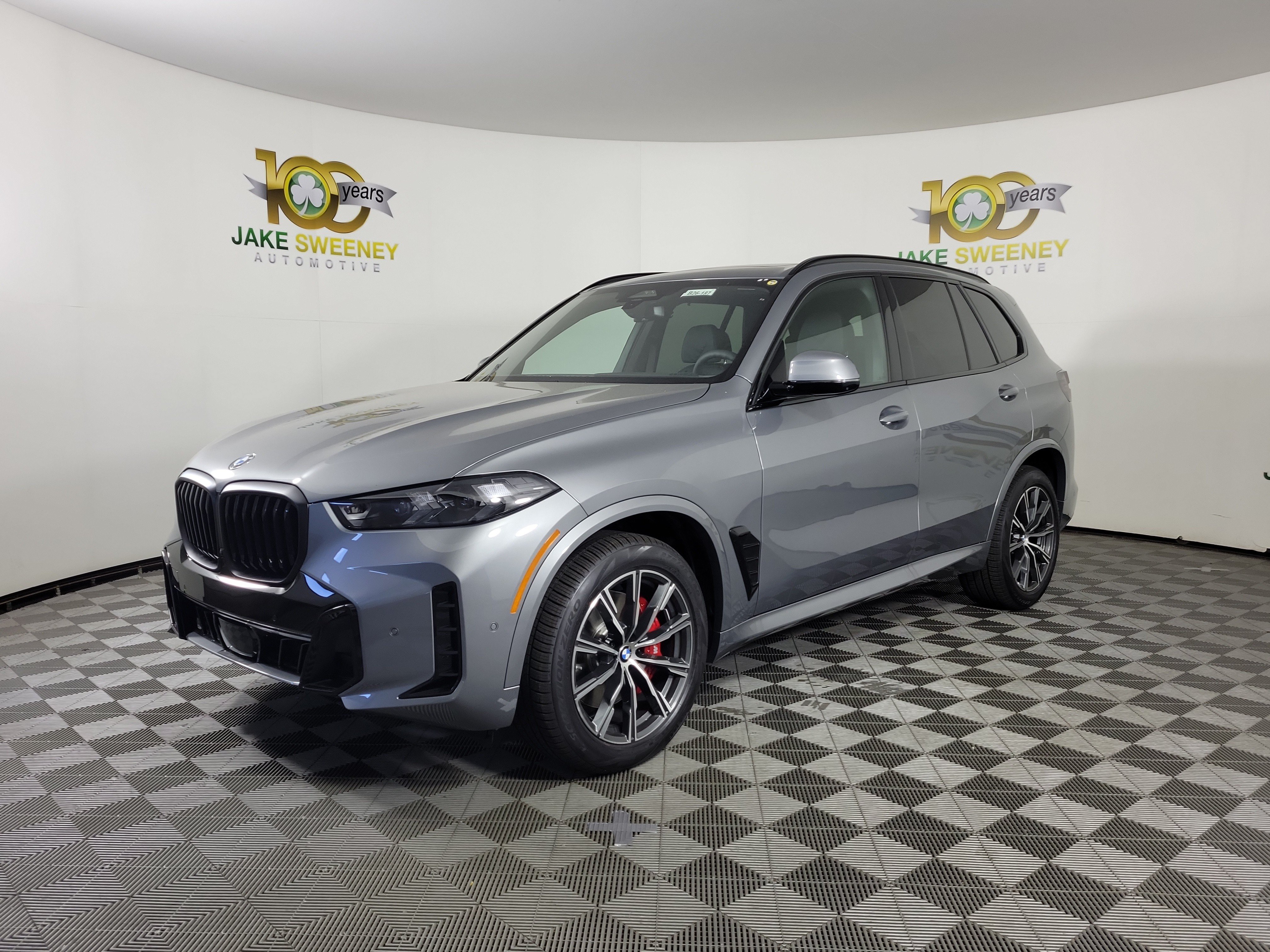 Certified 2026 BMW X5 xDrive40i w/ M Sport Package AWD/4WD image 3