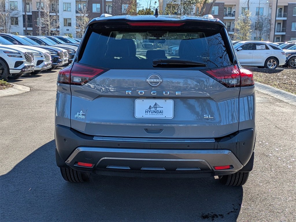 Used 2022 Nissan Rogue SL w/ SL Premium Package image 5