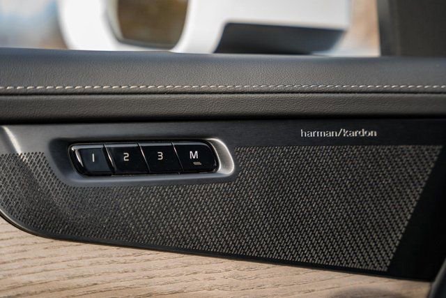 New 2026 Volvo XC90 B6 Ultra w/ Protection Package Premier image 37