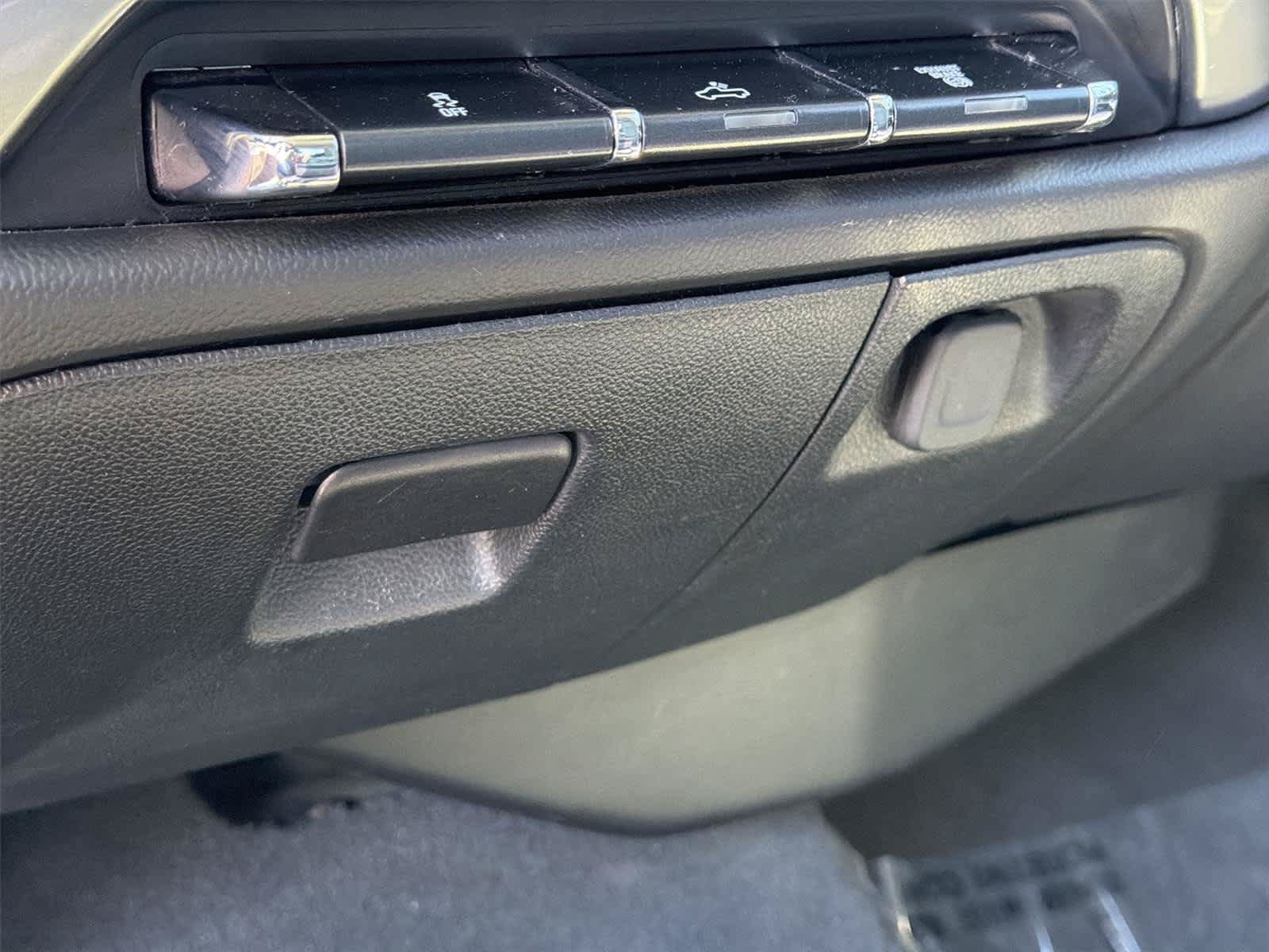 Used 2019 Chevrolet Silverado 2500 LT AWD/4WD image 35