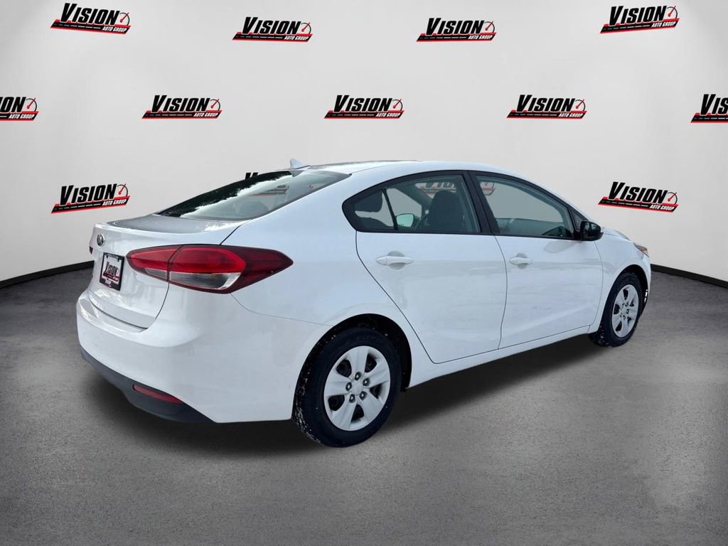 Used 2017 Kia Forte LX w/ LX Popular Package image 5