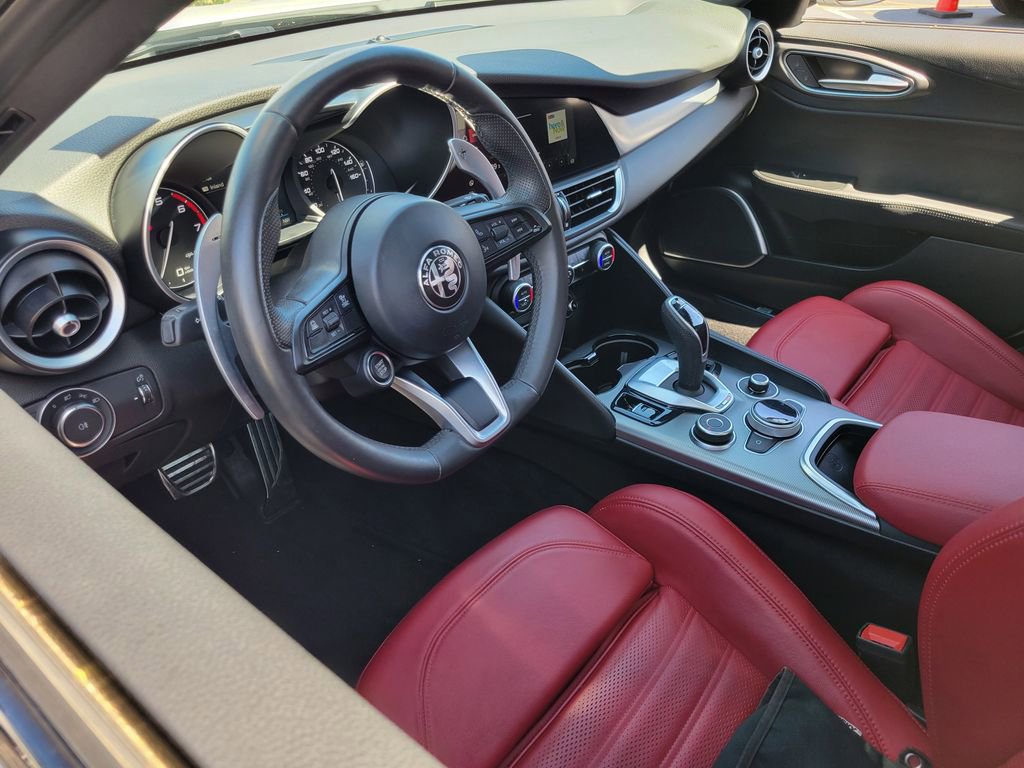 Used 2022 Alfa Romeo Giulia Veloce image 3