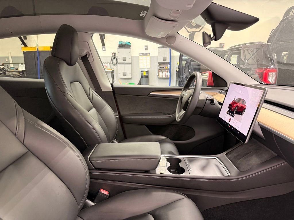 Used 2024 Tesla Model Y Long Range image 27