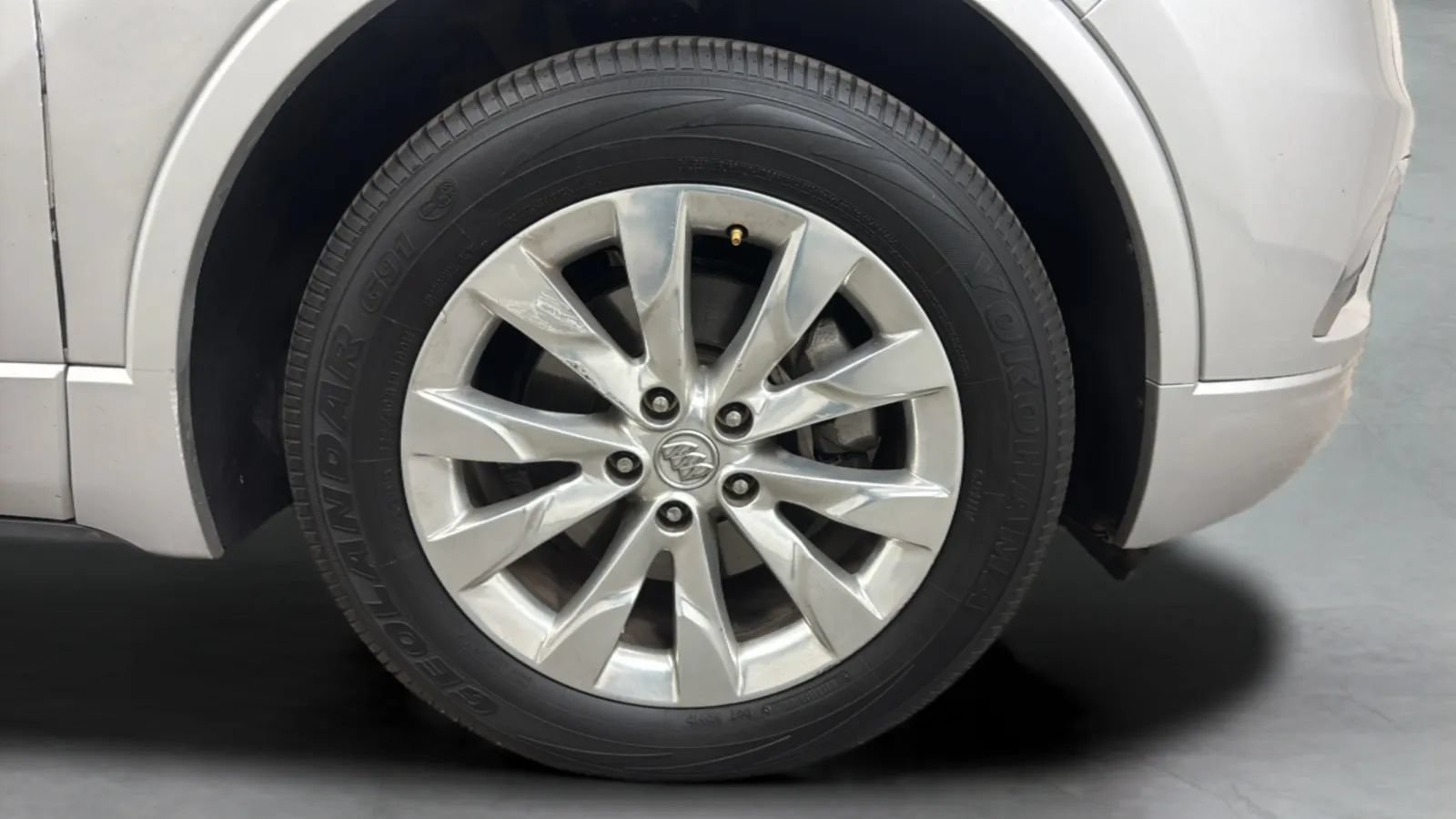 Used 2018 Buick Envision Essence AWD/4WD image 25