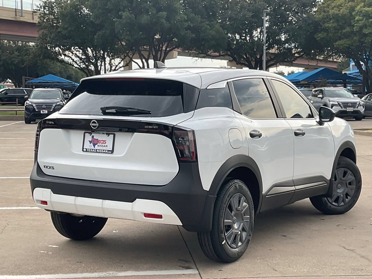 New 2027 Nissan Kicks S FWD image 4