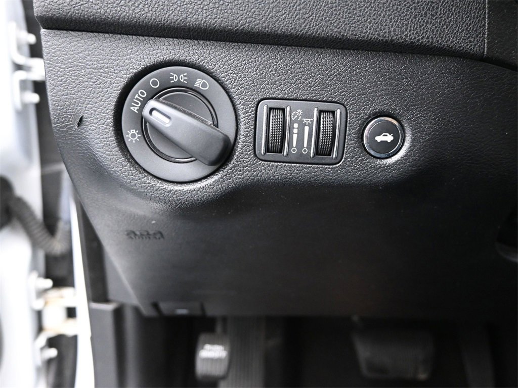 Used 2022 Dodge Charger SXT image 29