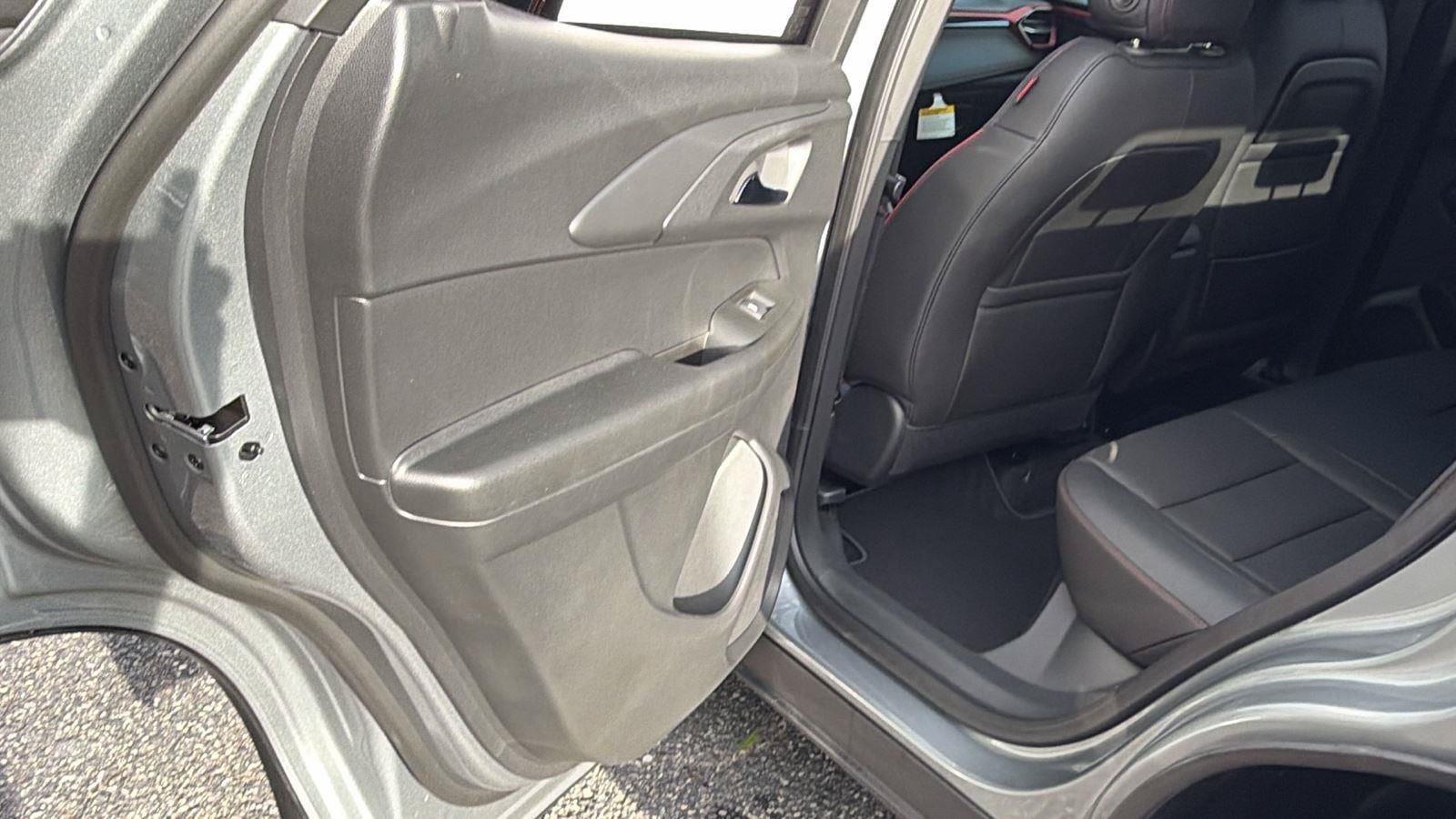 New 2026 Chevrolet TrailBlazer RS w/ Convenience Package FWD image 17