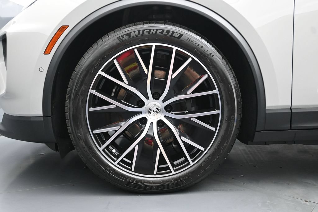New 2026 Porsche Macan 4 Electric AWD/4WD image 13