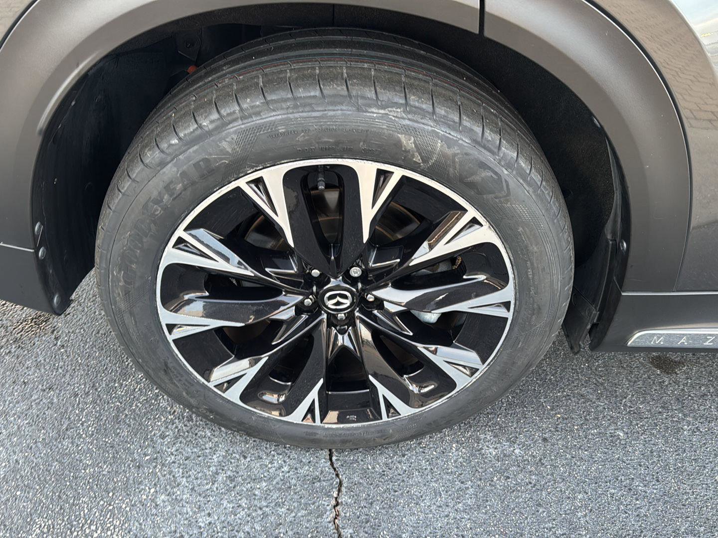 Used 2024 MAZDA CX-90 Plug-In Hybrid w/ Premium Pkg image 34