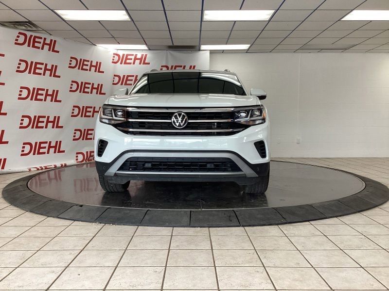 Used 2022 Volkswagen Atlas Cross Sport SE AWD/4WD image 2