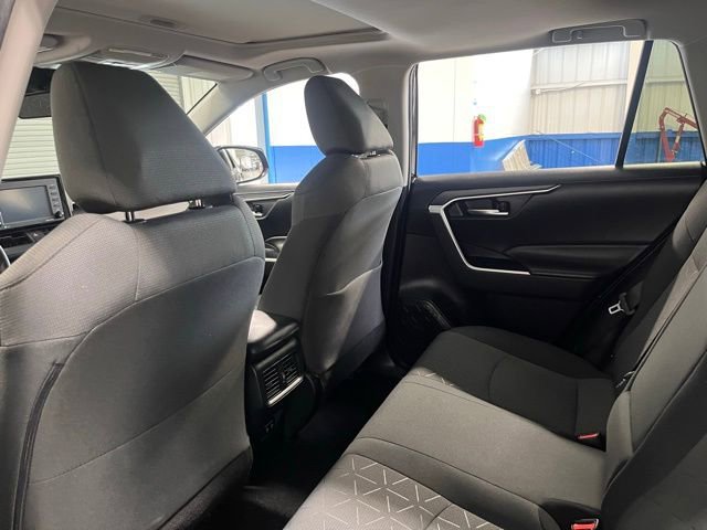 Used 2020 Toyota RAV4 XLE w/ Convenience Package image 17