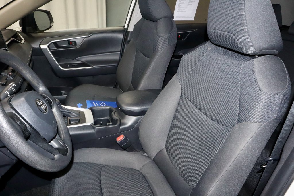 Used 2024 Toyota RAV4 LE image 25